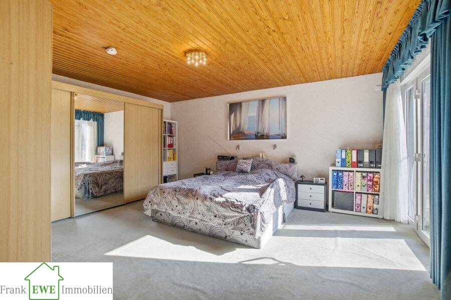 Bungalow Neuss Allerheiligen Rosellen - 3 Zimmer, 133 m&sup2;, 365.000&euro; | Angebot:26363079