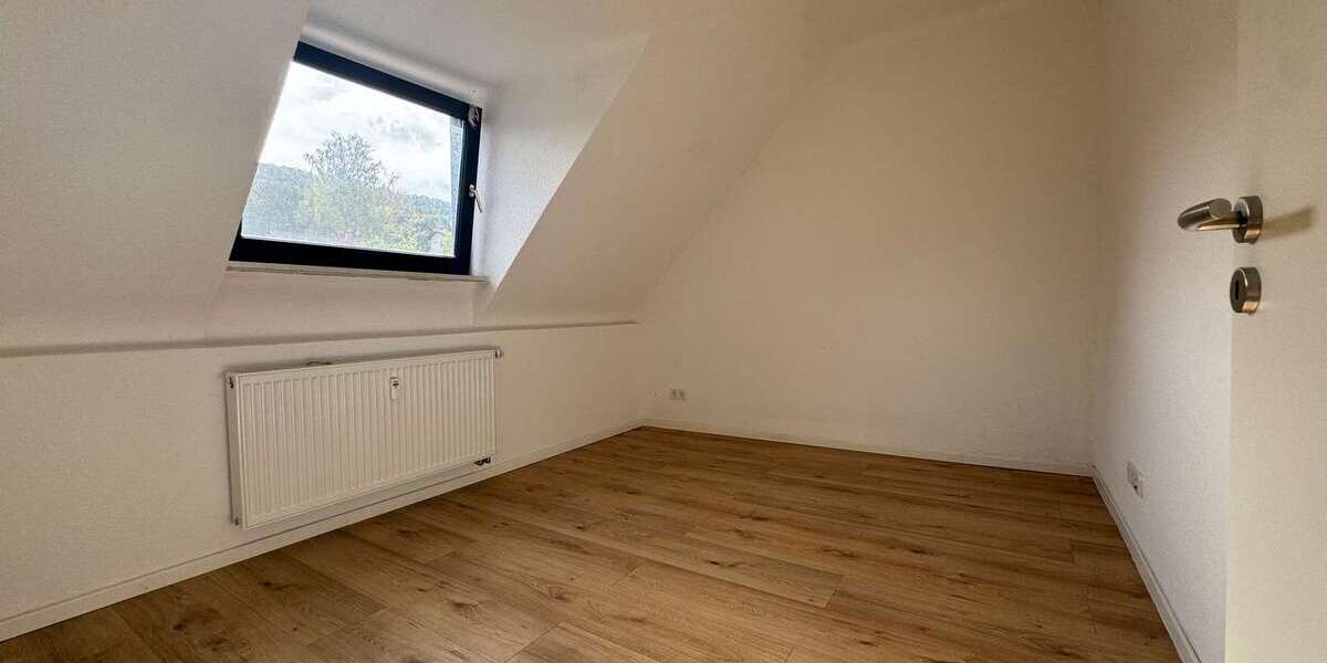 Helle 3-Zimmer-Dachgeschosswohnung in St. Ingbert-Rentrisch ( Saniert) - 3- Saarbrücken | Angebot:27111787