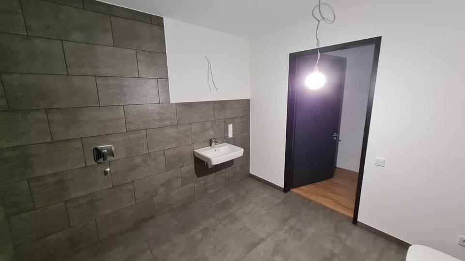 Erdgeschoßwohnung Bremen Häfen - 2 Zimmer, 110 m&sup2;, 609&euro; | Angebot:26677897