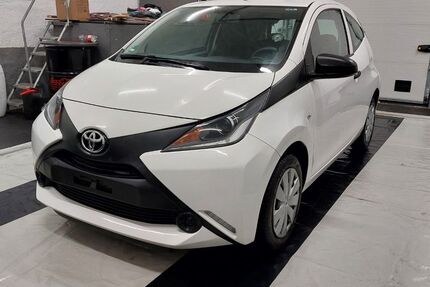 Toyota Aygo (X) 65.000 km 6.900 € Chemnitz 09116