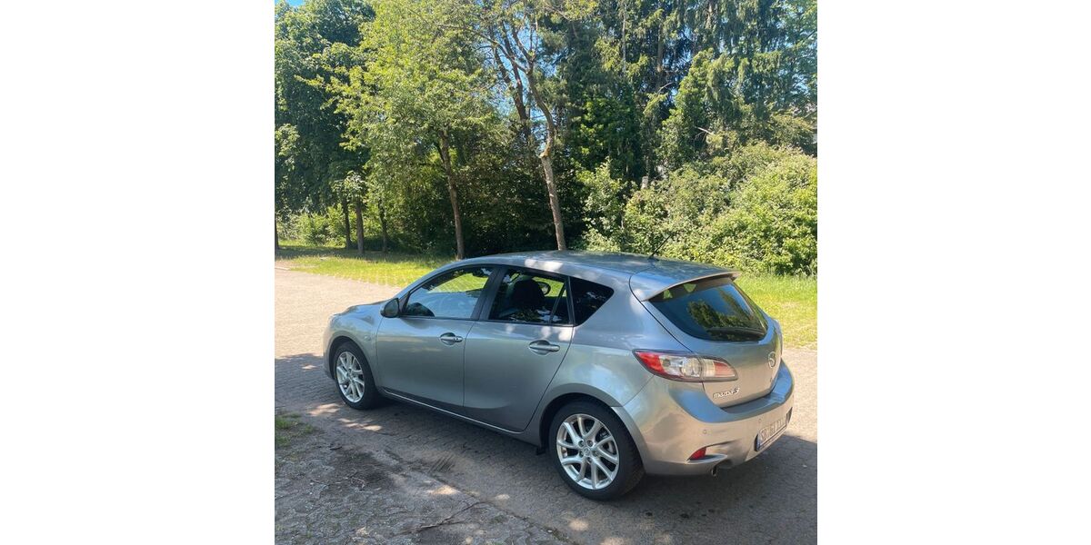 Mazda 3 28.500 km 11.490 &euro; Völklingen 66333