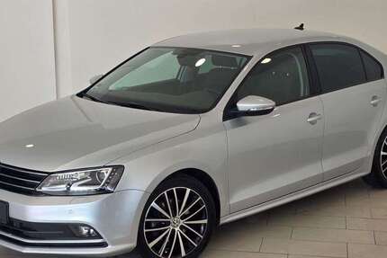 VW Jetta 123.000 km 11.990 &euro; Hamburg 22043