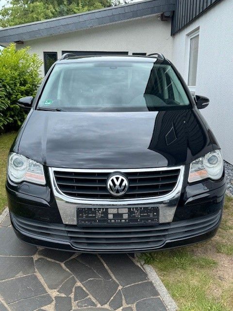 VW Touran 212.390 km 4.300 € Warder bei Neumünster 24646