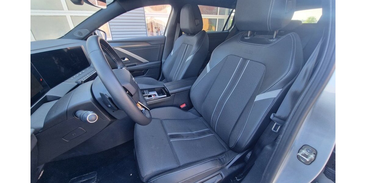 Opel Astra GS Klimaautomatik NAVI Automatik LED 20.000 km 23.299 &euro; Landau 76829