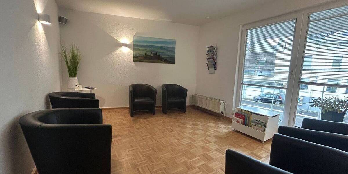 Gewerbeobjekt Lüdenscheid Staberg - 4 Zimmer, 147 m&sup2;, 1.400&euro; | Angebot:26343931