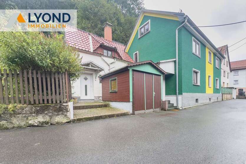 Haus zum Kaufen in Kleinschmalkalden 55.000 € 190 m²