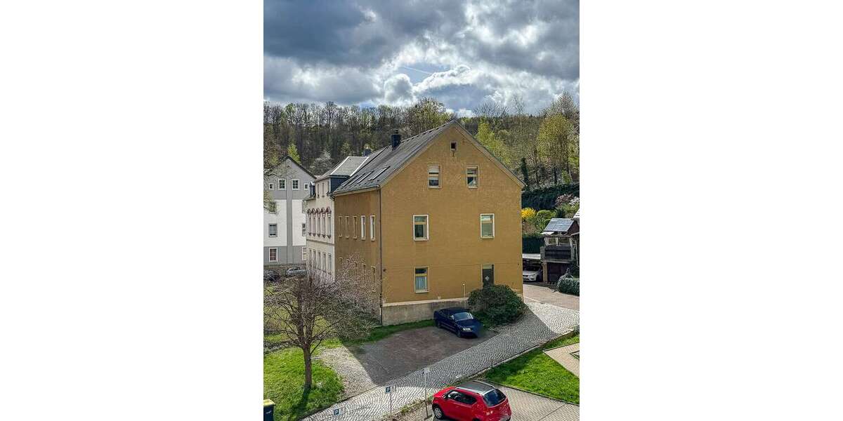 Haus zum Kaufen in Schwarzenberg 250.000 € 355.5 m² 14 zimmer