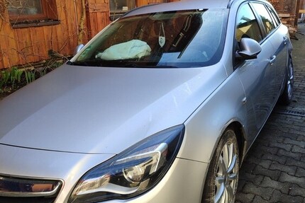 Opel Insignia Sports Tourer 180.000 km 3.500 € Bad Urach 72574