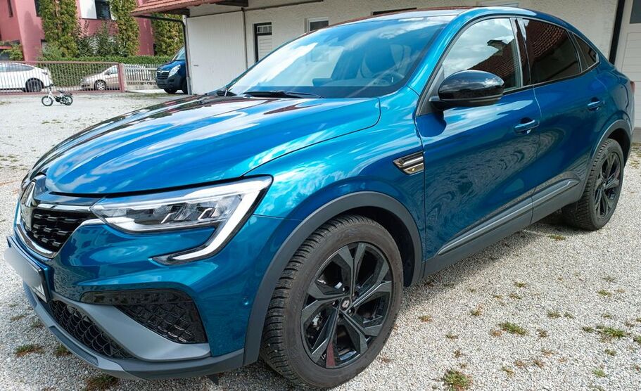 Renault Arkana 8.200 km 25.200 € München 80999