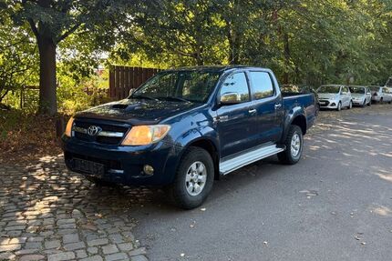 Toyota Hilux 344.032 km 8.400 &euro; HAMBURG 22113