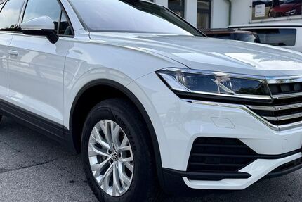 VW Touareg 26.767 km 46.990 &euro; Bischofswiesen 83483