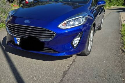 Ford Fiesta 48.900 km 9.799 &euro; Altenbeken 33184
