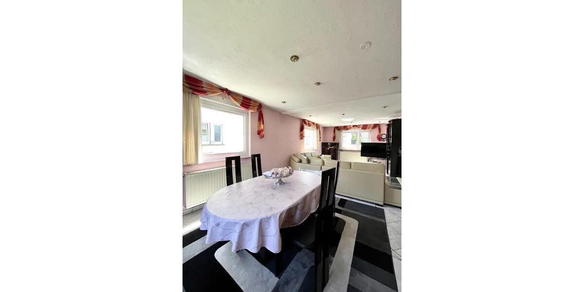 Mehrfamilienhaus, Wohnhaus Kornwestheim - 8.5 Zimmer, 189 m&sup2;, 620.000&euro; | Angebot:26137817