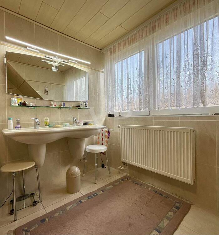 Reihenhaus mit ca. 7 m Hausbreite, Vollkeller und umfangreicher energetischer Ausstattung in Laatzen 4 zimmer