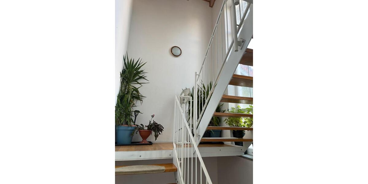 Dachgeschoßwohnung Wallersdorf - 4 Zimmer, 100 m&sup2;, 800&euro; | Angebot:25396603