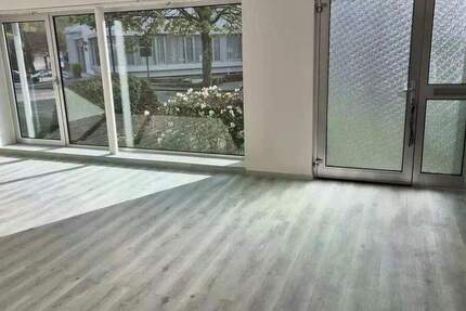 HILCHENBACH-DAHLBRUCH: Attraktives Ladenlokal in sehr gut sichtbarer Lage - ca. 95 m² zimmer