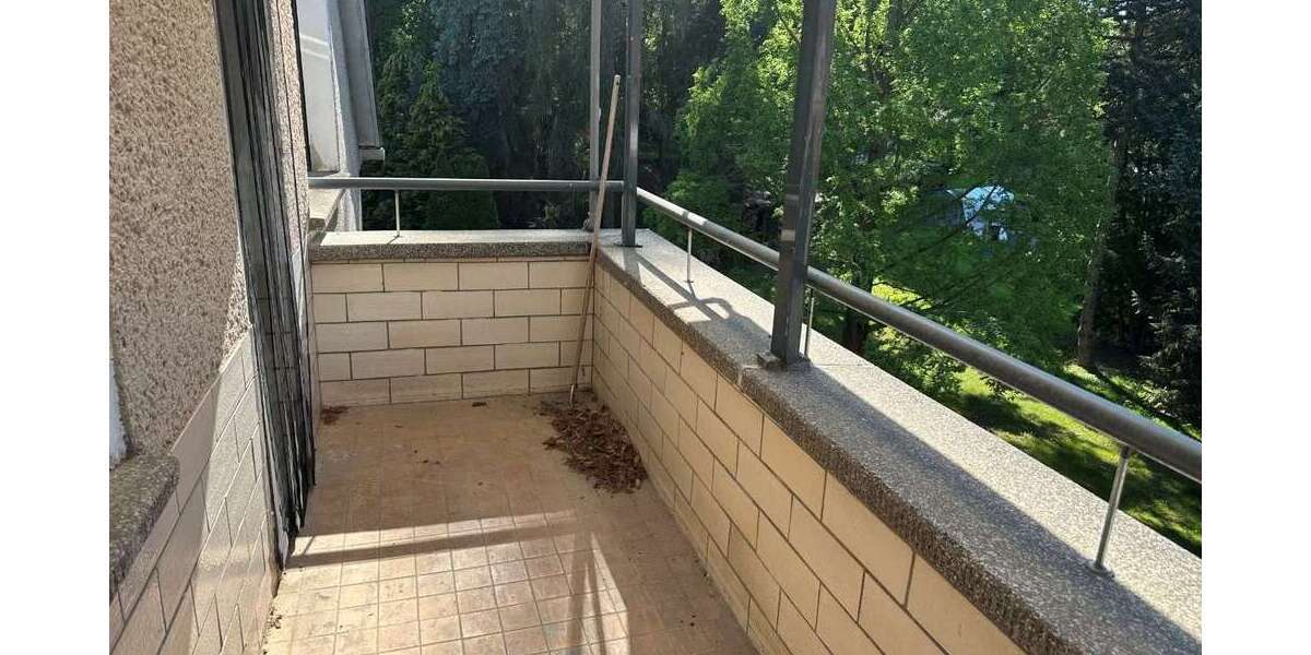 Saniertes Einfamilienhaus mit zwei Garagen in guter Wohnlage - Einfamilienhaus Unterwellenborn | Angebot:26777918
