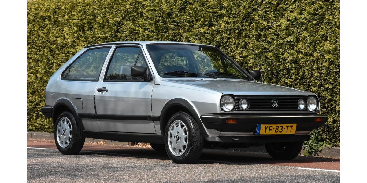 VW Polo 114.385 km 3.950 &euro; Son en Breugel 5691L