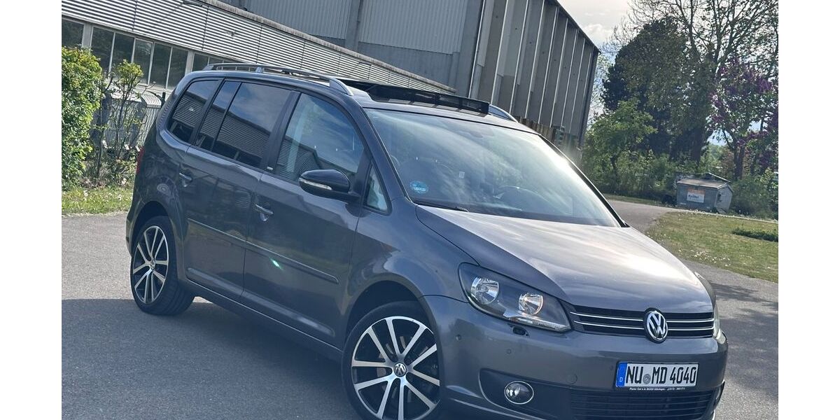 VW Touran 243.000 km 7.900 &euro; Vöhringen 89269