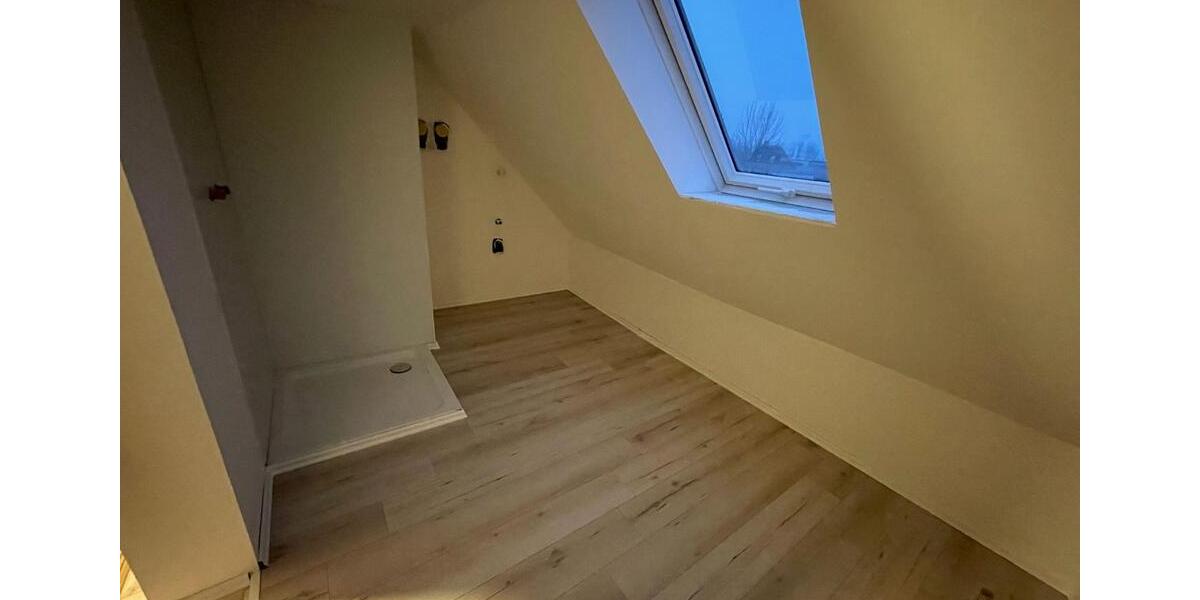 Dachgeschoßwohnung Bad Königshofen im Grabfeld - 4 Zimmer, 80 m&sup2;, 650&euro; | Angebot:24627924