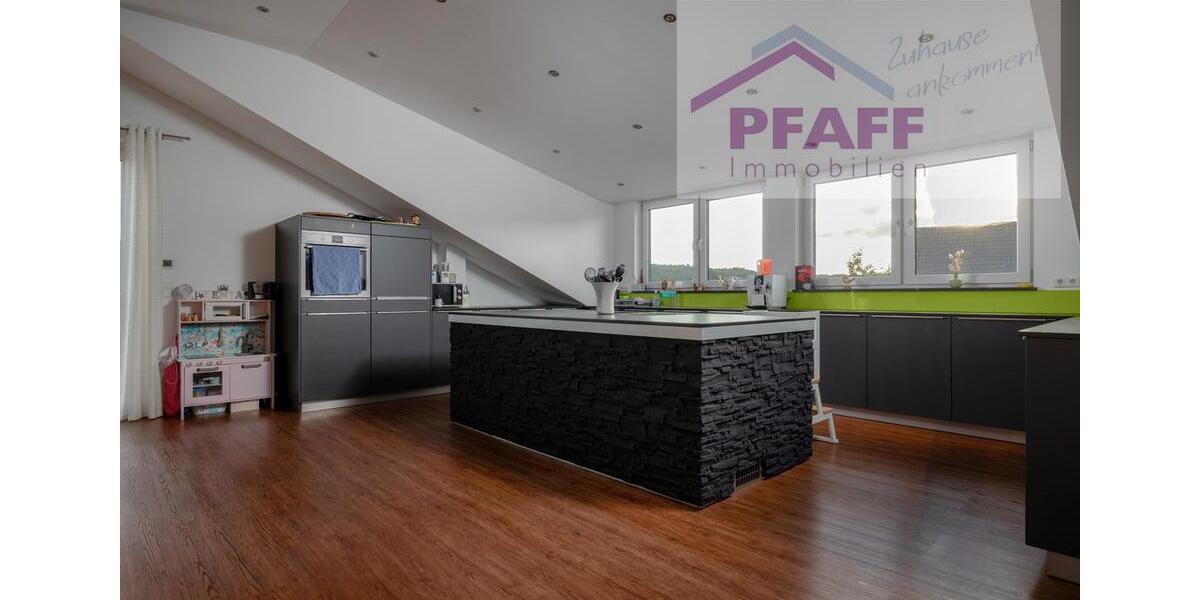Dachgeschoßwohnung Engen - 4 Zimmer, 160 m&sup2;, 1.550&euro; | Angebot:26346887