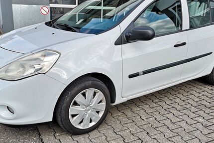 Renault Clio 148.000 km 2.500 € Ofterdingen 72131
