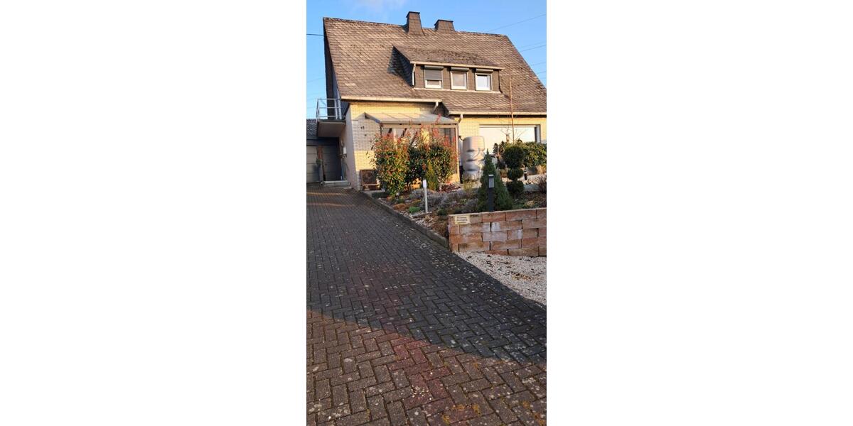 Einfamilienhaus Arnsberg Oeventrop - 7 Zimmer, 130 m&sup2;, 540.000&euro; | Angebot:25854672