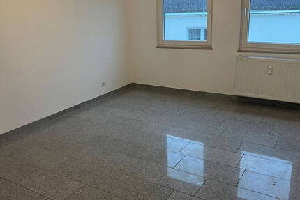 Gemütliche, helle 2 Zimmer Dachgeschoßwohnung, stadtzentral,renoviert und bezugsfertig