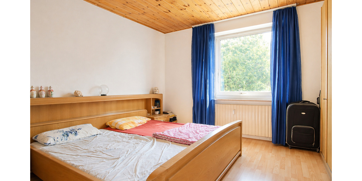 Ein- bis Zweifamilienhaus mit Wintergarten, großem Grundstück und vielseitigen Nutzungsmöglichkeiten - Zweifamilienhaus Löhne | Angebot:26381348