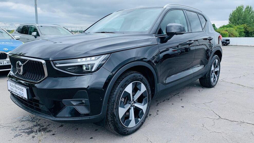 Volvo XC40 10.400 km 38.190 € Bad Vilbel 61118