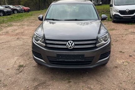 VW Tiguan 214.547 km 6.700 &euro; Chemnitz 09120