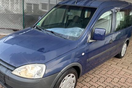 Opel Combo 135.000 km 3.500 &euro; Lübeck 23560