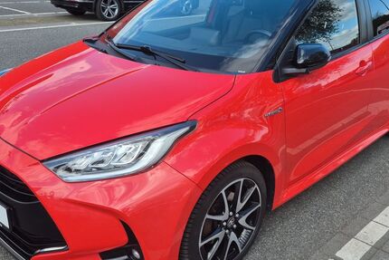 Toyota Yaris 164.786 km 12.749 &euro; Bremerhaven 27580
