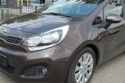 Kia Rio 144.275 km 3.950 &euro; Würzburg 97080