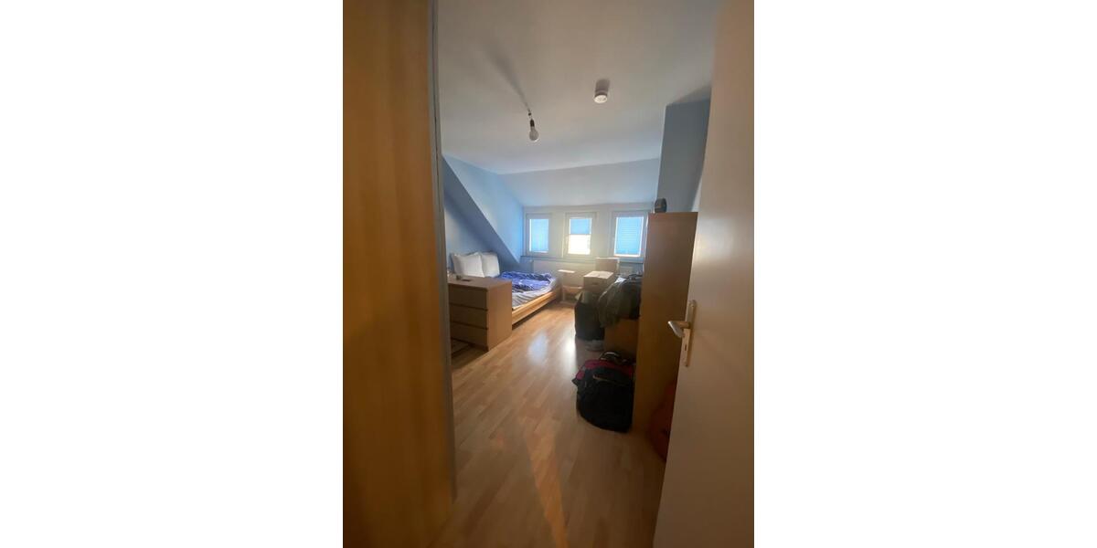 Dachgeschoßwohnung Bad Salzdetfurth - 3 Zimmer, 79 m&sup2;, 700&euro; | Angebot:26331430