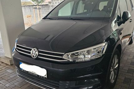 VW Touran 102.000 km 19.990 &euro; Elz 65604
