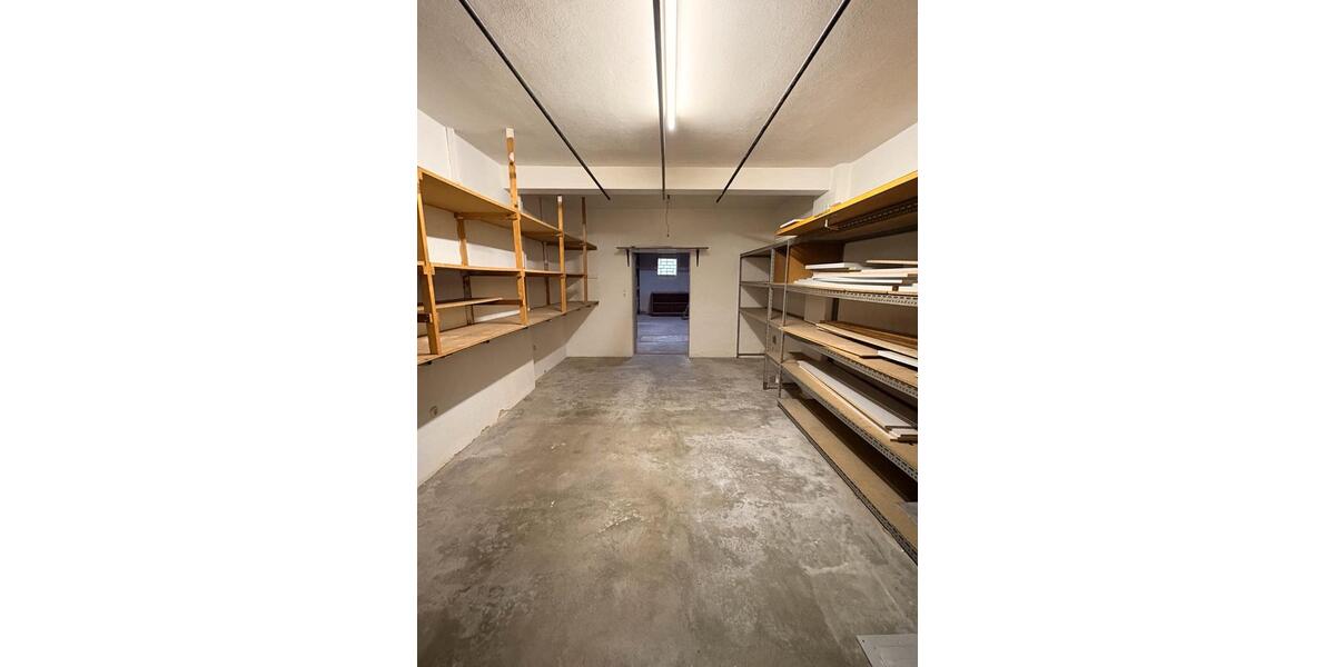 Vermietung von Lagerflächen zimmer