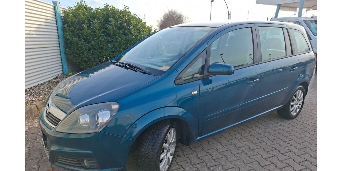 Opel Zafira 270.000 km 2.999 &euro; Neumünster 24537