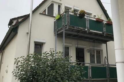 Schöne 2-Zi.-Whg. mit Balkon + EBK in Hirschau 2 zimmer