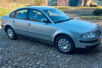 VW Passat 109.813 km 700 &euro; Struvenhütten 24643