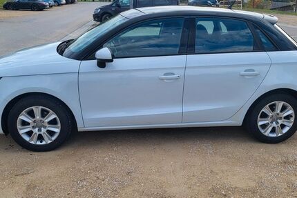 Audi A1 150.000 km 7.300 € Rudelzhausen 84104