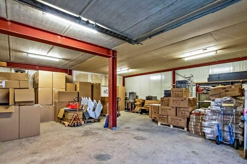 Provisionsfrei: Energieeffizientes Büro- und Lagergebäude in sichtbarer Lage zimmer