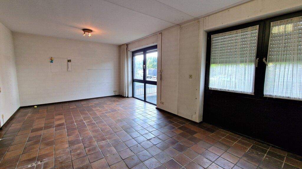 Großes, modernisierungsbedürftiges Einfamilienhaus mit 5 Schlafzimmern und drei Bädern in Richterich 7 zimmer