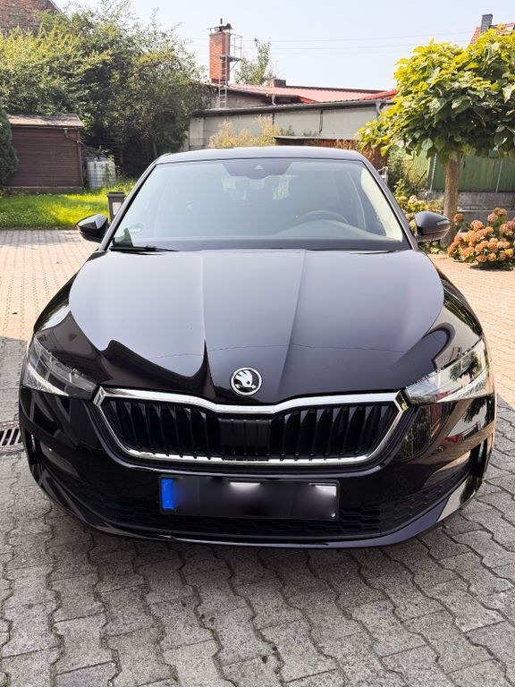 Skoda Scala 67.000 km 14.300 € Wiesbaden 65207