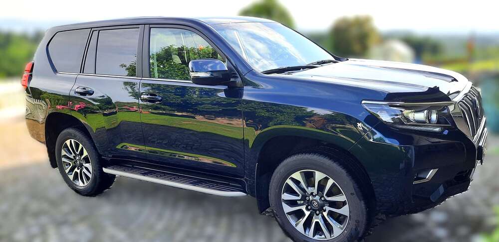 Toyota Land Cruiser 10.000 km 60.000 &euro; Regen 94209