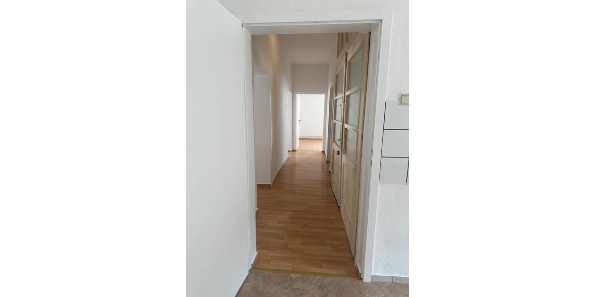 Etagenwohnung Neunkirchen - 4 Zimmer, 120 m&sup2;, 850&euro; | Angebot:26407083