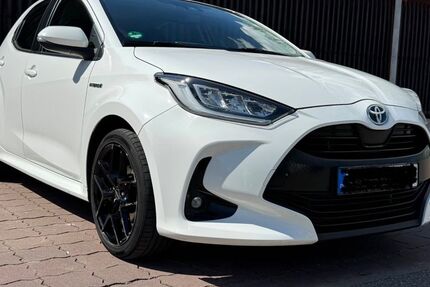 Toyota Yaris 100.000 km 14.700 &euro; Stuttgart 70563