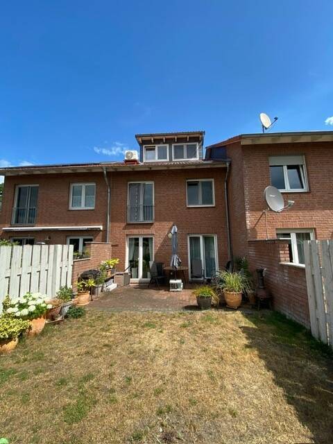 Gepflegtes Reihenmittelhaus in GarbsenOT mit Garage und Garten in Energieklasse B