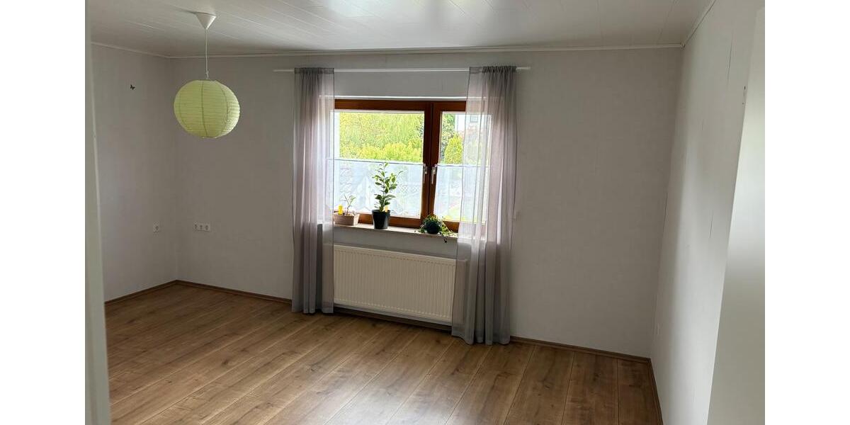 Einfamilienhaus Frankenberg (Eder) - 6 Zimmer, 140 m&sup2;, 375.000&euro; | Angebot:26835339