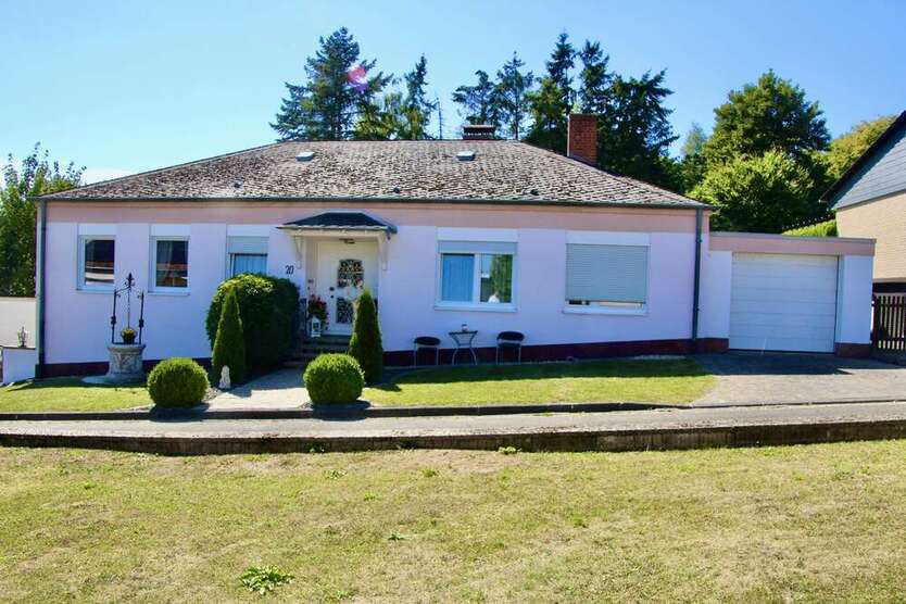 Haus zum Kaufen in Bitburg 799.000 € 282.77 m²